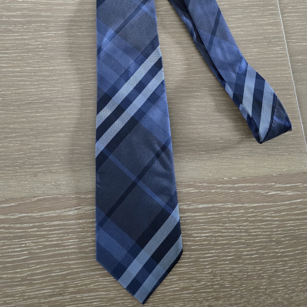 Burberry silk classic check tie